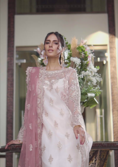 aik-atelier-glossier-organza-and-tulle-look-04-video